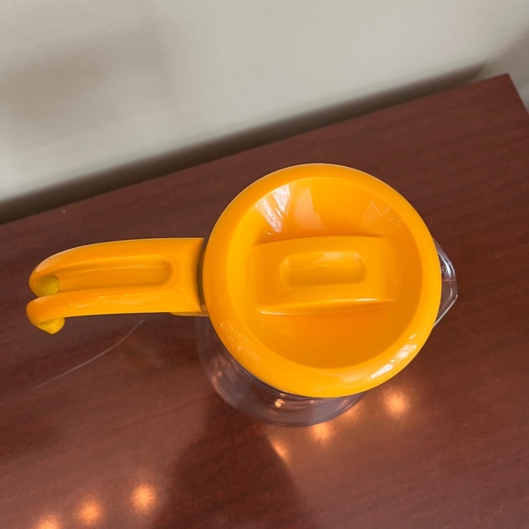 Vintage Pyrex Glass Pitcher Made in France - Picture 3 of 7